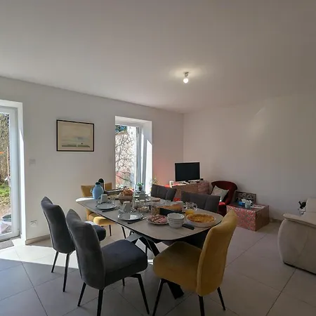 Ferme Renovee Au Calme - 2 Pers. - Fr-1-589-852 Bed & Breakfast 3*